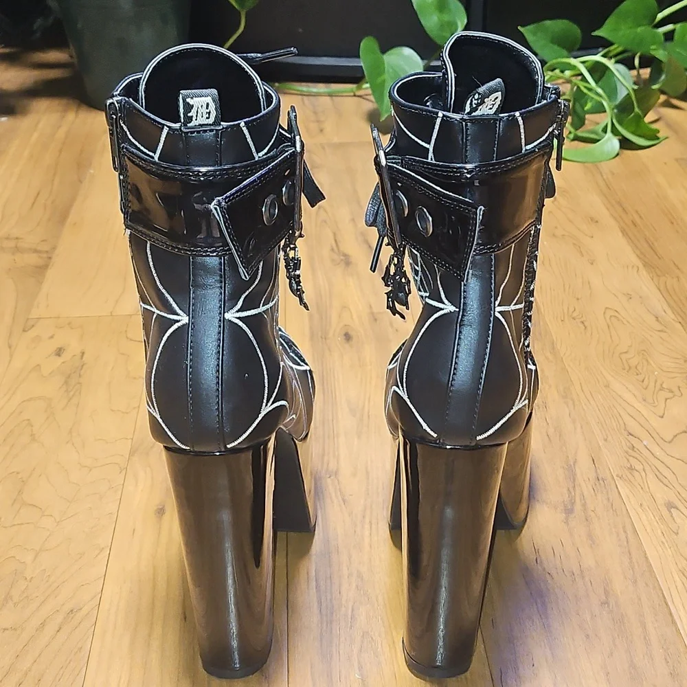Demonia Spiderweb Torment Boots - Picture 8 of 11